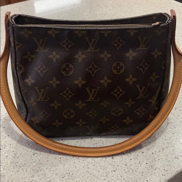 Vintage Authentic Louis Vuitton Medium Looping Bag - Picture 2 of 5
